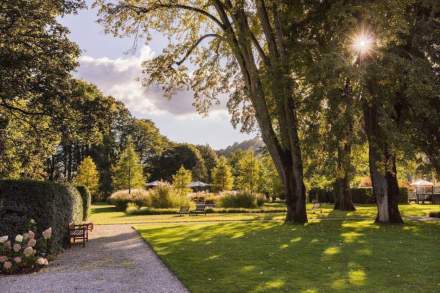 Parc du Chateau de Germigney · Hôtel de Charme Relais &amp; Châteaux Jura