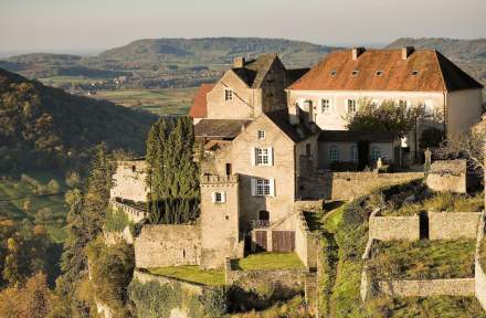 Chateau Chalon Hotel entre Lons le Saunier et Besançon · Chateau de Germigney