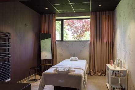 Cabine de soin du Spa Caudalie au Château de Germigney.