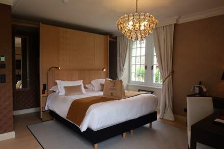 Chambre 12 - lit